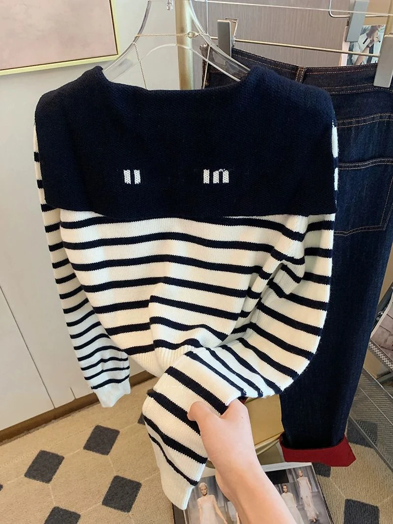 Striped Knitted Cardigan Academy Navy Collar For Women Early Autumn New Slim Versatile Foreign Style Sweater Short Jacket 
Striped Knitted Cardigan Academy Navy Collar For Women Early Autumn New Slim Versatile Foreign Style Sweater Short Jacket
