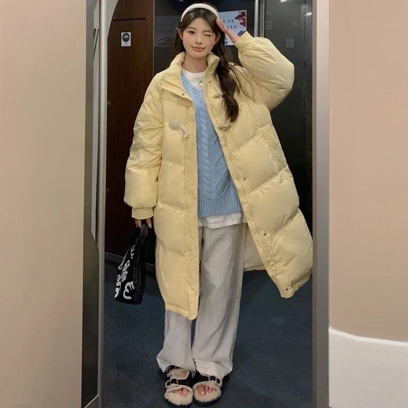 LKSK 2023 Winter New Horn Button Down Jacket Quilts Women Over The Knee Large Size Korean Fashion Version Thickened Loose Coat
LKSK 2023 Winter New Horn Button Down Jacket Quilts Women Over The Knee Large Size Korean Fashion Version Thickened Loose Coat