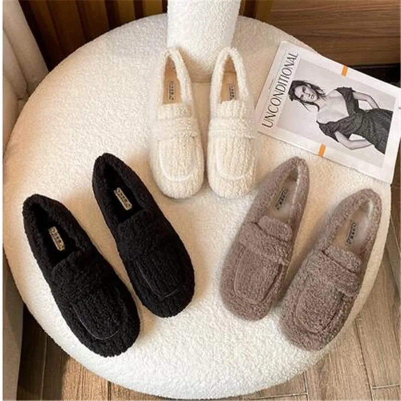 2023 Designer Luxury Lambswool Winter Cotton Shoes Women Loafers Warm Plush Comfy Curly Sheep Fur Flats Casual Mocasines Mujer
2023 Designer Luxury Lambswool Winter Cotton Shoes Women Loafers Warm Plush Comfy Curly Sheep Fur Flats Casual Mocasines Mujer