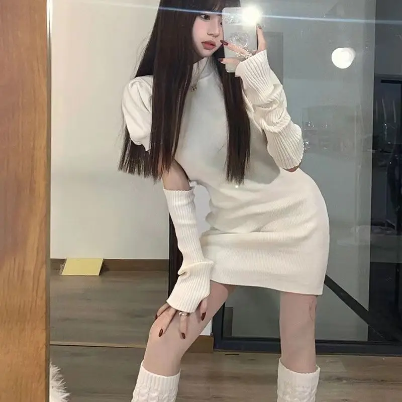 Knitted Kawaii sweet one-piece women's dress flowing Su Korean fashion mini dress set women's retro dress mid-length fall 2024
Knitted Kawaii sweet one-piece women's dress flowing Su Korean fashion mini dress set women's retro dress mid-length fall 2024