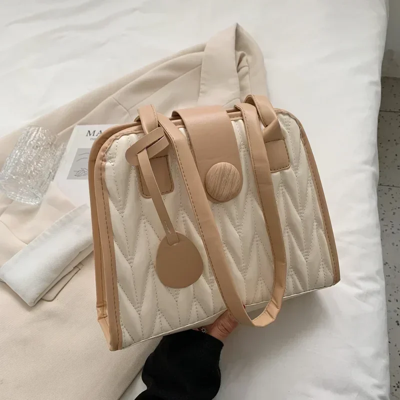 New Fashion luxury Plaid Crossbody Bags Women Messenger Bag Female Lock Cross Body Shoulder Bag PU Leather Small Square Flap Bag
New Fashion luxury Plaid Crossbody Bags Women Messenger Bag Female Lock Cross Body Shoulder Bag PU Leather Small Square Flap Bag