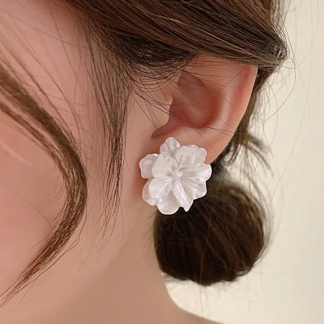 Grande boucle d'oreille fleur de camélia blanc pour femme, bijoux d'oreille en résine exagérés, simple, mariage, meilleur ami, cadeau de Noël 2
