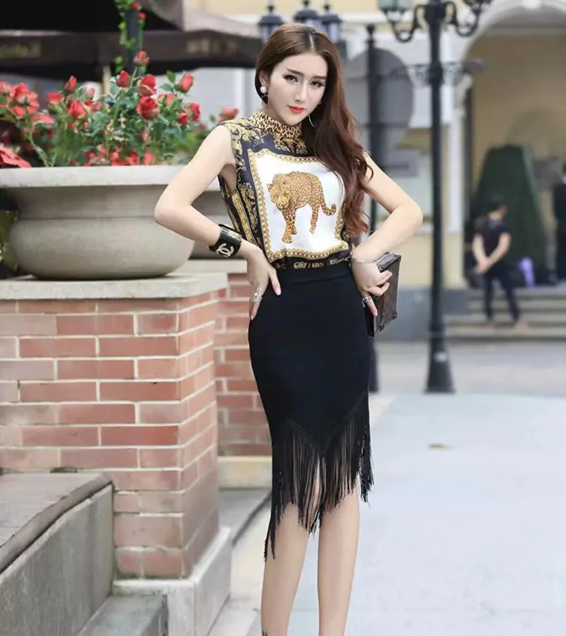 Women Skirts Summer Light Mature Wind Splicing Tassel Half Skirt High Waist Irregular Slim Sexy Package Hip Skirts Black Skirt
Women Skirts Summer Light Mature Wind Splicing Tassel Half Skirt High Waist Irregular Slim Sexy Package Hip Skirts Black Skirt