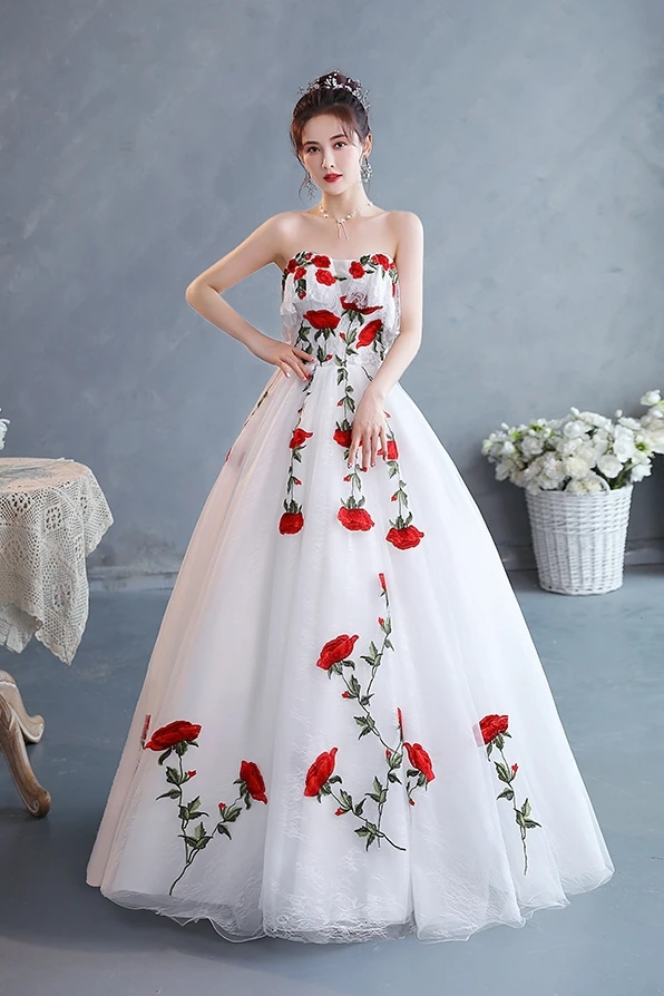 white with rose embroidery medieval dress princess Renaissance Gown Victorian/Marie/ Belle Ball/ball gown
white with rose embroidery medieval dress princess Renaissance Gown Victorian/Marie/ Belle Ball/ball gown