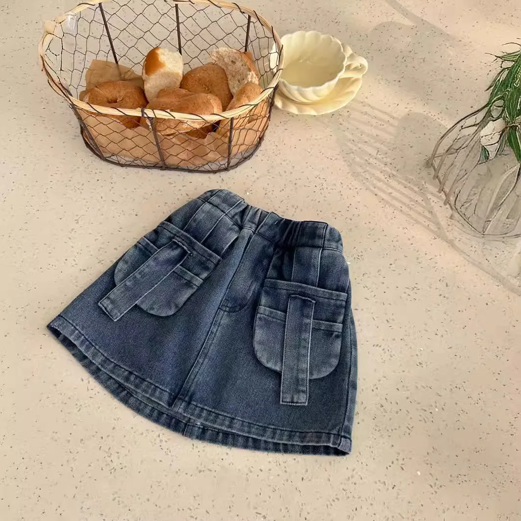 Girls Skirt Retro Large Pocket Cargo Short Skirt 2024 Spring and Summer New Korean Style Girl Fashion Denim A-line Skirt
Girls Skirt Retro Large Pocket Cargo Short Skirt 2024 Spring and Summer New Korean Style Girl Fashion Denim A-line Skirt
