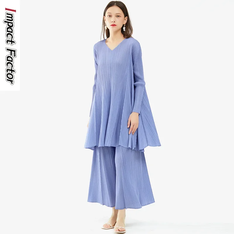 Женский базовый комплект одежды Miyake, однотонный комплект из двух предметов, топ средней длины и брюки с широкими штанинами, весна-осень 2024
Женский базовый комплект одежды Miyake, однотонный комплект из двух предметов, топ средней длины и брюки с широкими штанинами, весна-осень 2024