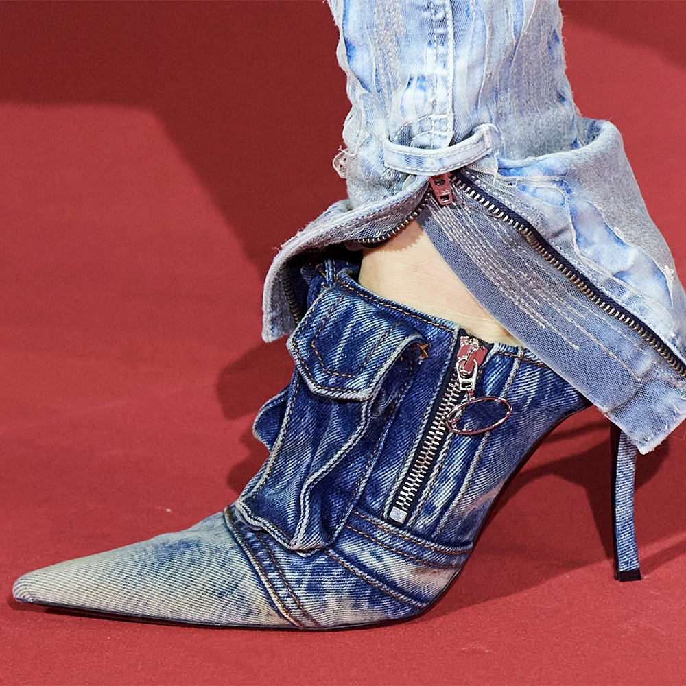 Spring/Summer Women's Denim Pocket Patchwork Pointy Toe Zipper Decor Super High Heel Shoes Baotou Slipper Stiletto Heels Sandal
Spring/Summer Women's Denim Pocket Patchwork Pointy Toe Zipper Decor Super High Heel Shoes Baotou Slipper Stiletto Heels Sandal