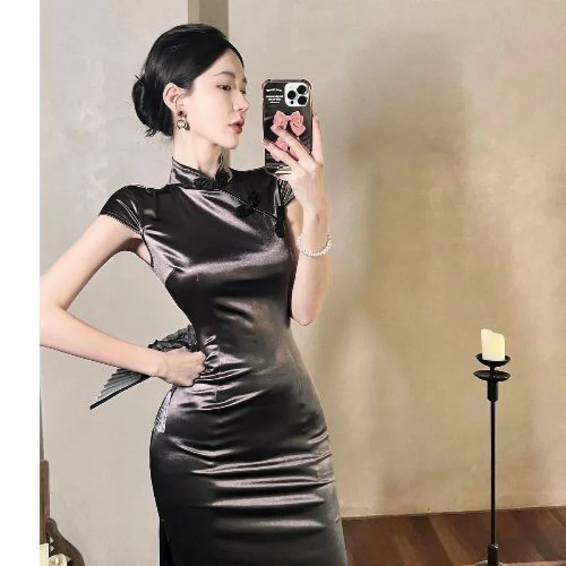 Chinese Cheongsam Qipao Dress High End Elegant Sexy Retro Slim Reflective Mid Length Split Improved Chi-pao Women's Clothing
Chinese Cheongsam Qipao Dress High End Elegant Sexy Retro Slim Reflective Mid Length Split Improved Chi-pao Women's Clothing