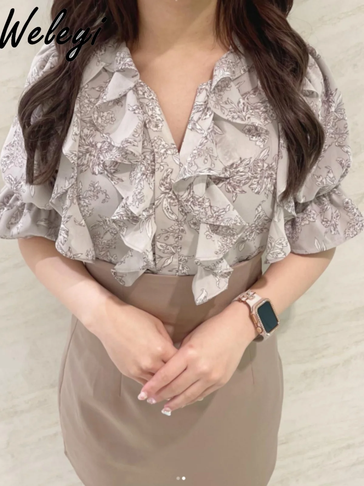 Sweet Floral Blouse Korean Fashion 2024 Spring New Cute Bell Sleeve Ruffled Chiffon Sweet Short Sleeved Women's Loose Shirt Tops
Sweet Floral Blouse Korean Fashion 2024 Spring New Cute Bell Sleeve Ruffled Chiffon Sweet Short Sleeved Women's Loose Shirt Tops