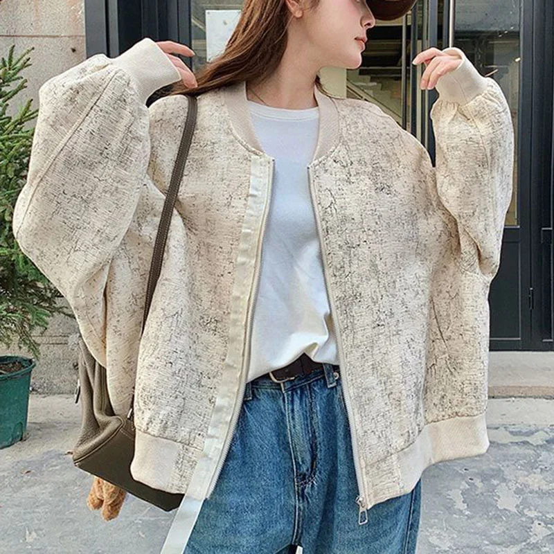 Autumn fashion korean women's Baseball jacket zipper loose long sleeve coat for women stand collar outwear casual jacket female
Autumn fashion korean women's Baseball jacket zipper loose long sleeve coat for women stand collar outwear casual jacket female