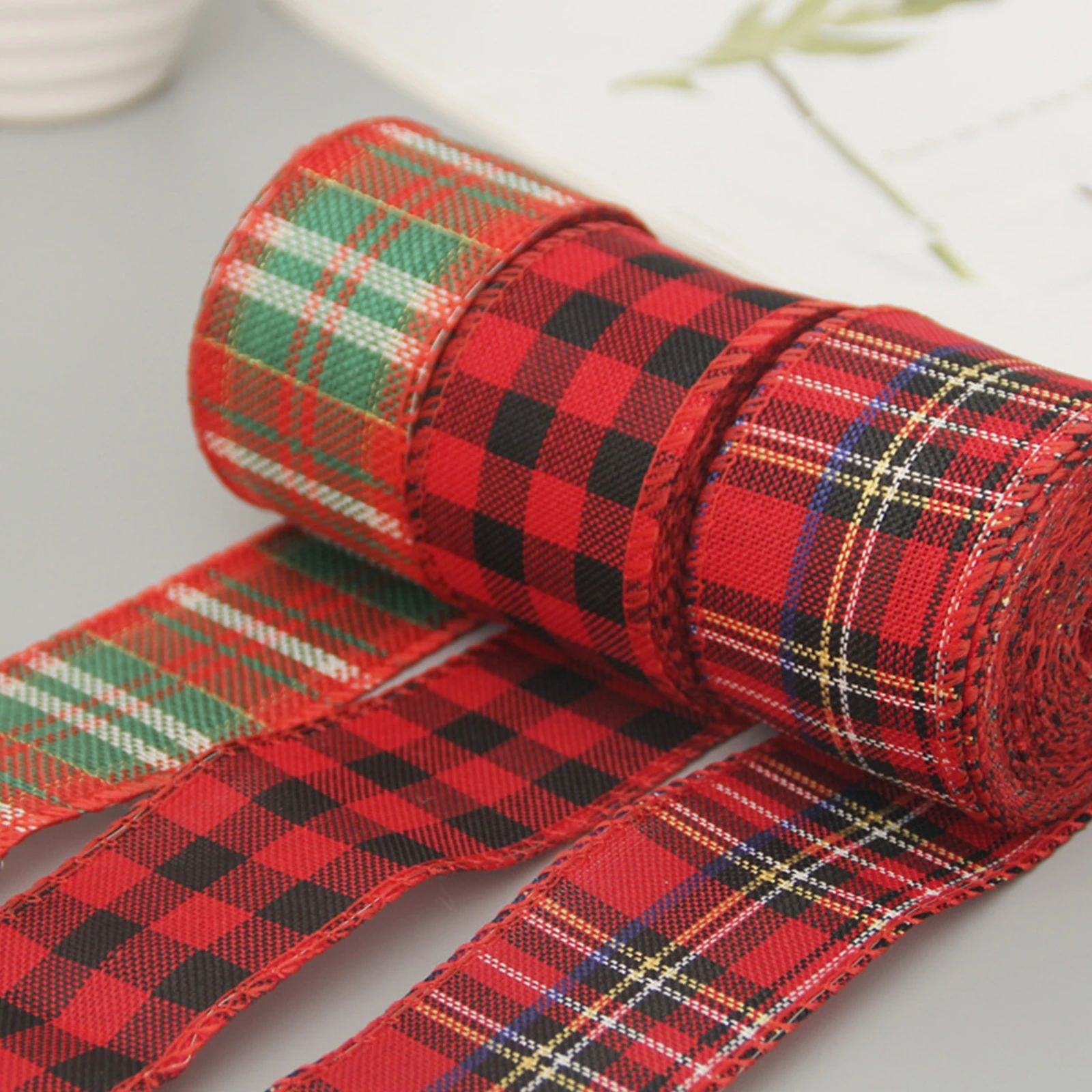 Christmas Ribbon Home Decoration Tied Belt Cloth Tree Pendant Burlap 6M/Roll 5cm Sisal Webbing DIY Supplies
Christmas Ribbon Home Decoration Tied Belt Cloth Tree Pendant Burlap 6M/Roll 5cm Sisal Webbing DIY Supplies