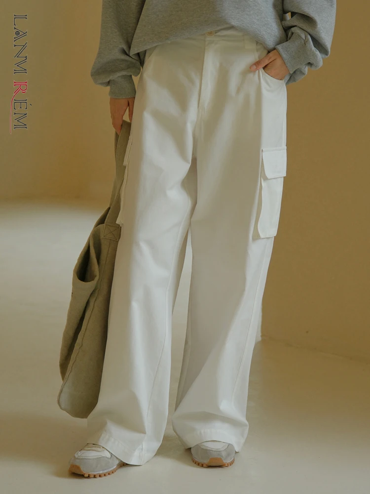 LANMREM Streetwear White Wide Leg Pants Women High Waist Pockets Loose Fit Long Trousers Fashion 2023 Autumn New 2AA1910
LANMREM Streetwear White Wide Leg Pants Women High Waist Pockets Loose Fit Long Trousers Fashion 2023 Autumn New 2AA1910