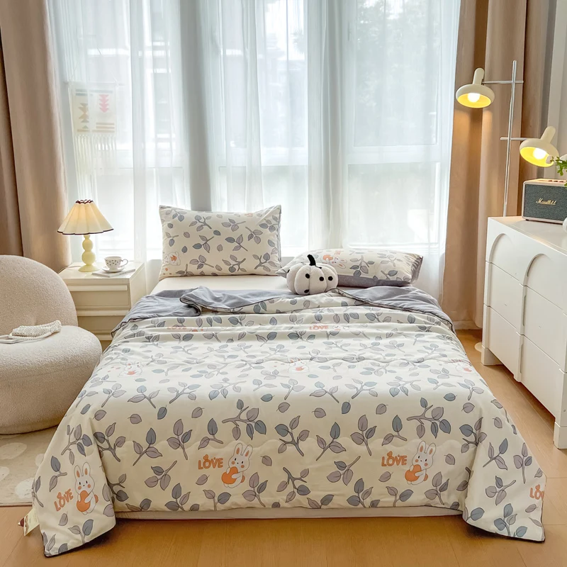 Summer Quilt Floral Style Duvets Single/Queen Size Comforter Thin Duvets Skin-friendly Bedspread edredones (No Pillowcase) Summer Quilt Floral Style Duvets Single/Queen Size Comforter Thin Duvets Skin-friendly Bedspread edredones (No Pillowcase)