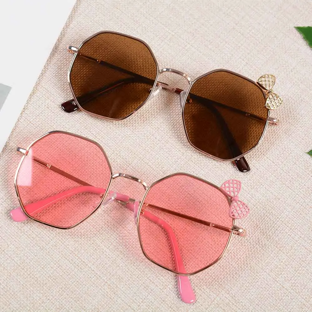 Y2K New Kids Sunglasses Retro Trend Polygon Metal Fashion Girl Dark Glasses Lovely Street Beat Baby Boy Girls Eyeglasses
Y2K New Kids Sunglasses Retro Trend Polygon Metal Fashion Girl Dark Glasses Lovely Street Beat Baby Boy Girls Eyeglasses