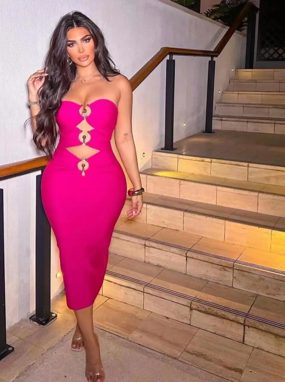New Rosered Sleeveless Summer Fashion Strapless Bodycon Midi 2023 Bandage Women Sexy Birthday Party Celebrate Dress Wholesale
New Rosered Sleeveless Summer Fashion Strapless Bodycon Midi 2023 Bandage Women Sexy Birthday Party Celebrate Dress Wholesale