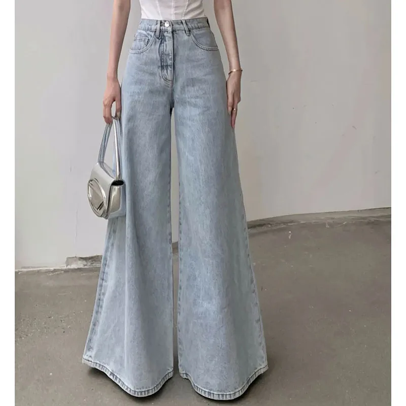 Flare Jeans Women Vintage High Waist Baggy Denim Pants Streetwear Fashion Casual Wide Leg Pants Female Loose Trousers
Flare Jeans Women Vintage High Waist Baggy Denim Pants Streetwear Fashion Casual Wide Leg Pants Female Loose Trousers