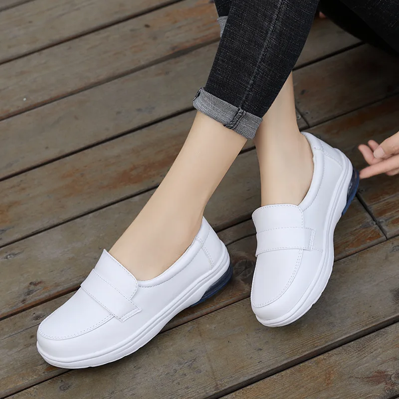 2023 Spring Autumn New Nurse Shoes Women White Leather Women Shoes Air Cushion Black Work Shoes Platform Small Leather Shoes
2023 Spring Autumn New Nurse Shoes Women White Leather Women Shoes Air Cushion Black Work Shoes Platform Small Leather Shoes