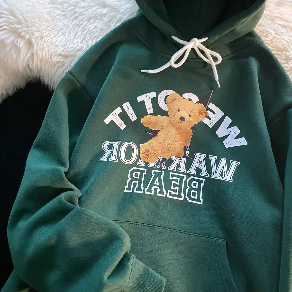 Autumn and Winter New Trend Hip Hop Bear Print Hooded Sweater for Men and Women Loose Design Couple Personality Top harajuku
Autumn and Winter New Trend Hip Hop Bear Print Hooded Sweater for Men and Women Loose Design Couple Personality Top harajuku