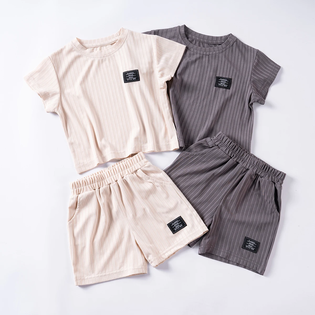 Summer Boys Suit Casual Children's Clothing Fashion Label Two Piece Short Sleeve Top + Shorts with Pockets Breathable 
Summer Boys Suit Casual Children's Clothing Fashion Label Two Piece Short Sleeve Top + Shorts with Pockets Breathable