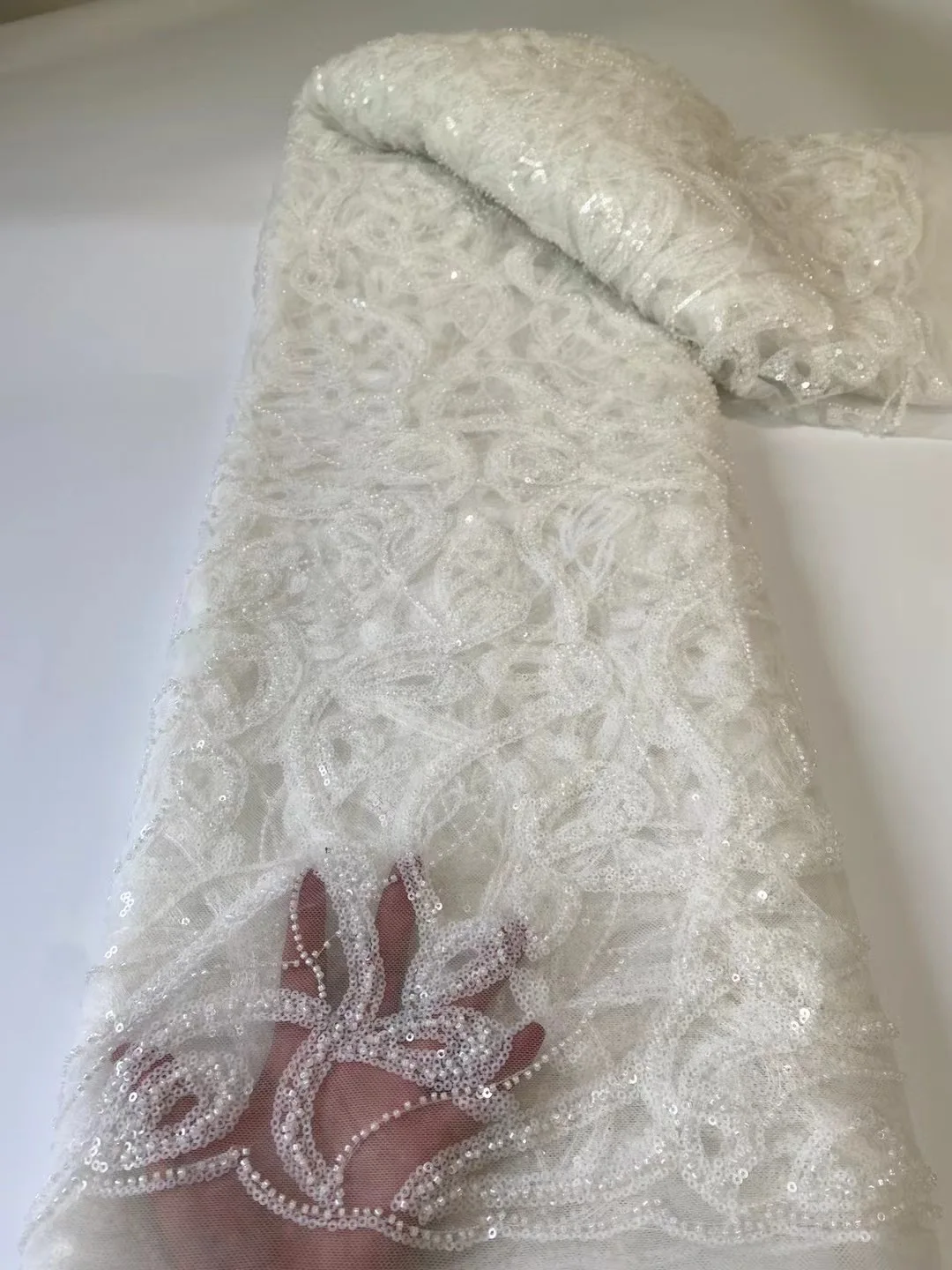 White Nigerian French Tulle Lace Fabric 2023 High Quality Sequins Embroidered Luxury White Beaded African Wedding Lace Fabric
White Nigerian French Tulle Lace Fabric 2023 High Quality Sequins Embroidered Luxury White Beaded African Wedding Lace Fabric