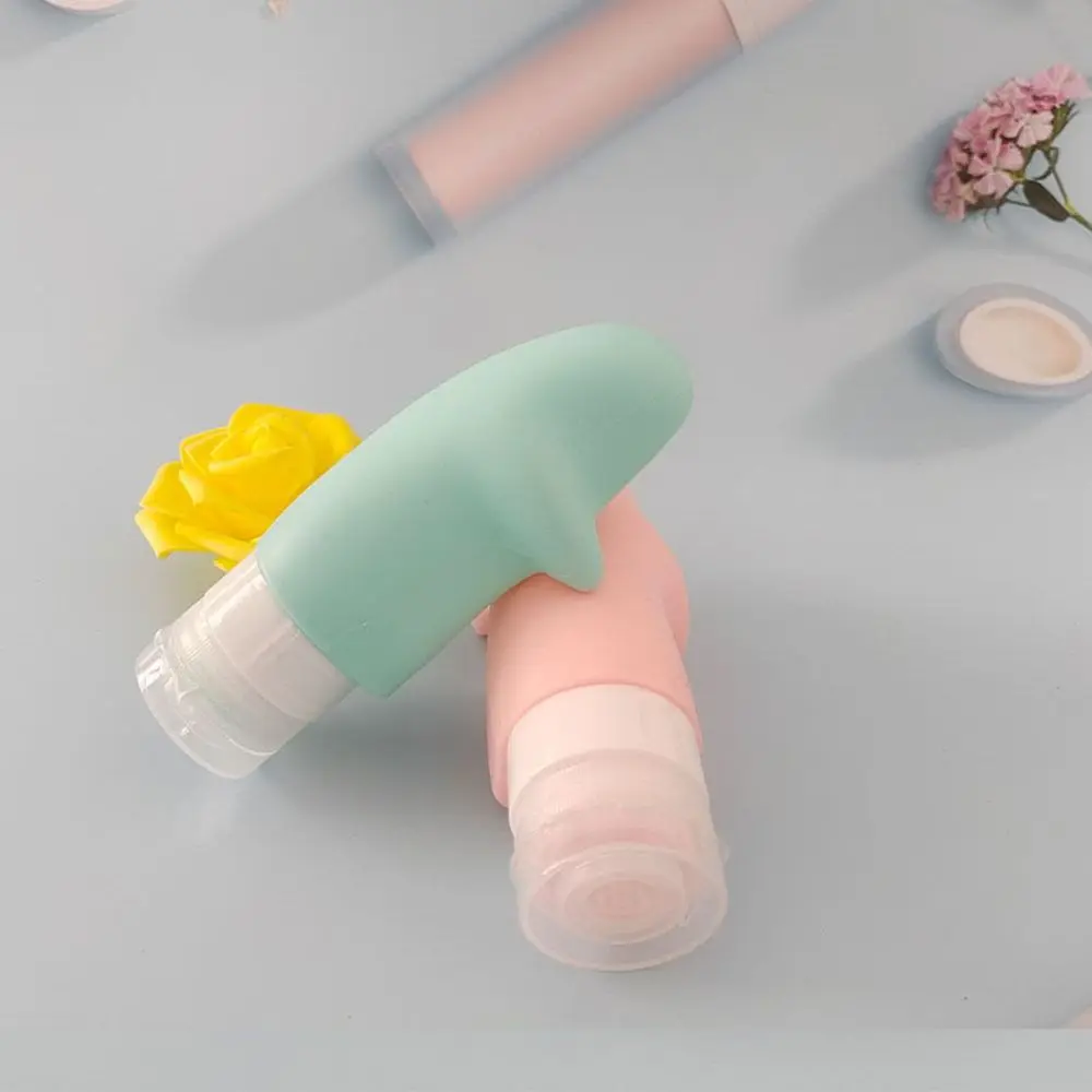 Cute Cosmetic Container Portable Leak Proof Silicone Empty Makeup Container Soft Refillable Squeeze Bottles Women
Cute Cosmetic Container Portable Leak Proof Silicone Empty Makeup Container Soft Refillable Squeeze Bottles Women