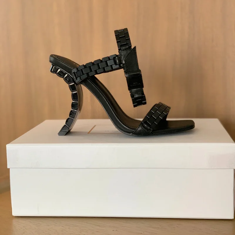 Women Sandals 2022 Elegant Slingback Fashion High Heels woman's Flip Flop Metal Strap Decorative Square Toe
Women Sandals 2022 Elegant Slingback Fashion High Heels woman's Flip Flop Metal Strap Decorative Square Toe