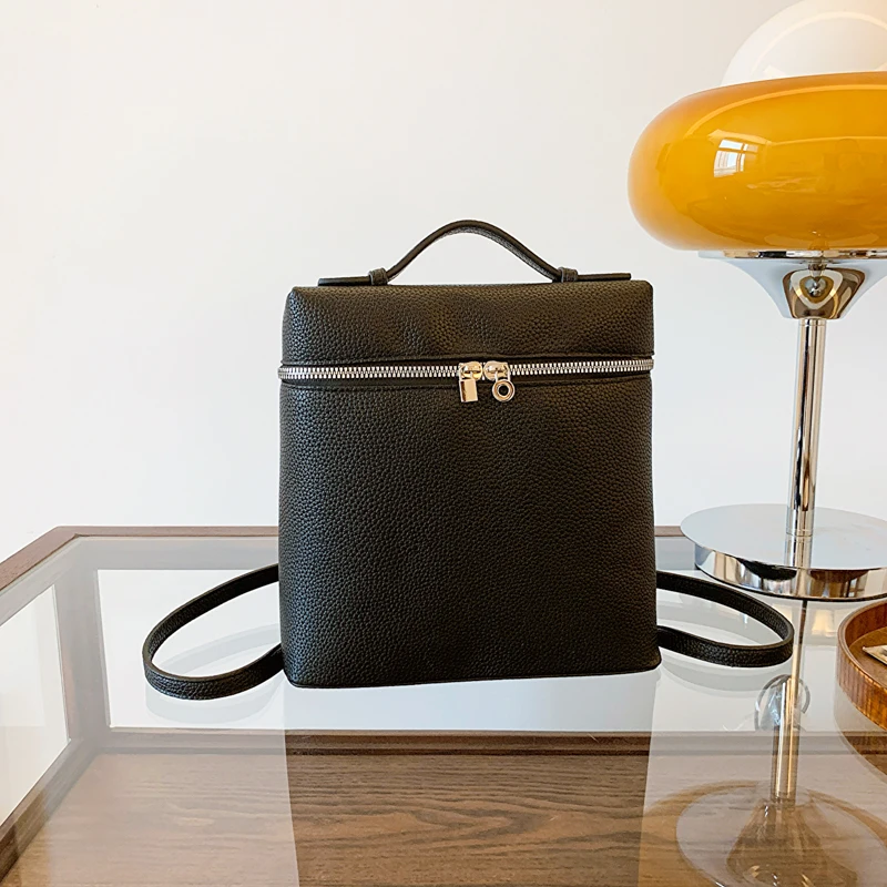 Simple Women's Leather Handbag Fashion Luxury Designer Brand Backpack Ladies Casual Tote Commuter Bag
Simple Women's Leather Handbag Fashion Luxury Designer Brand Backpack Ladies Casual Tote Commuter Bag