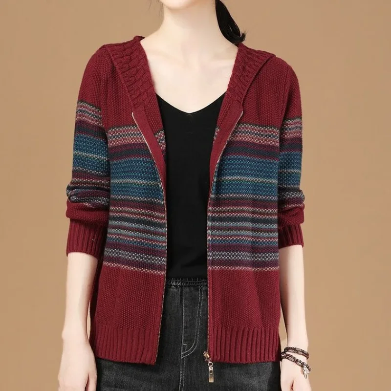 Spring and Autumn Women's Hooded Zipper Colored Loose Fit Long Sleeve Sweater Knitted Cardigan Fashion Commuter Casual Tops
Spring and Autumn Women's Hooded Zipper Colored Loose Fit Long Sleeve Sweater Knitted Cardigan Fashion Commuter Casual Tops