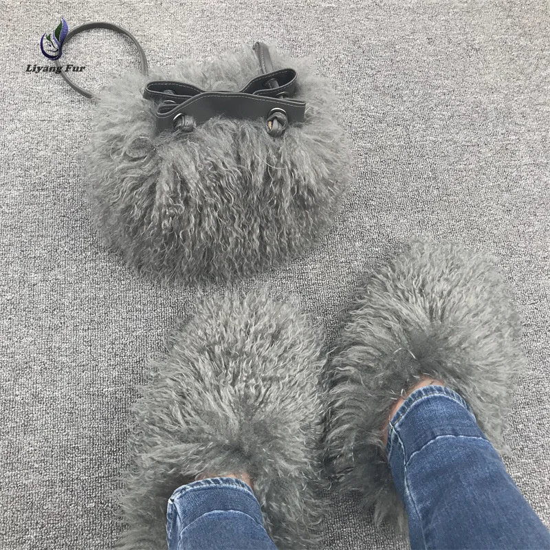 

High Quality Winter Fashion Thick Fluffy Plush Curly Long Faux Sheep Fur Slippers And Bag For Women