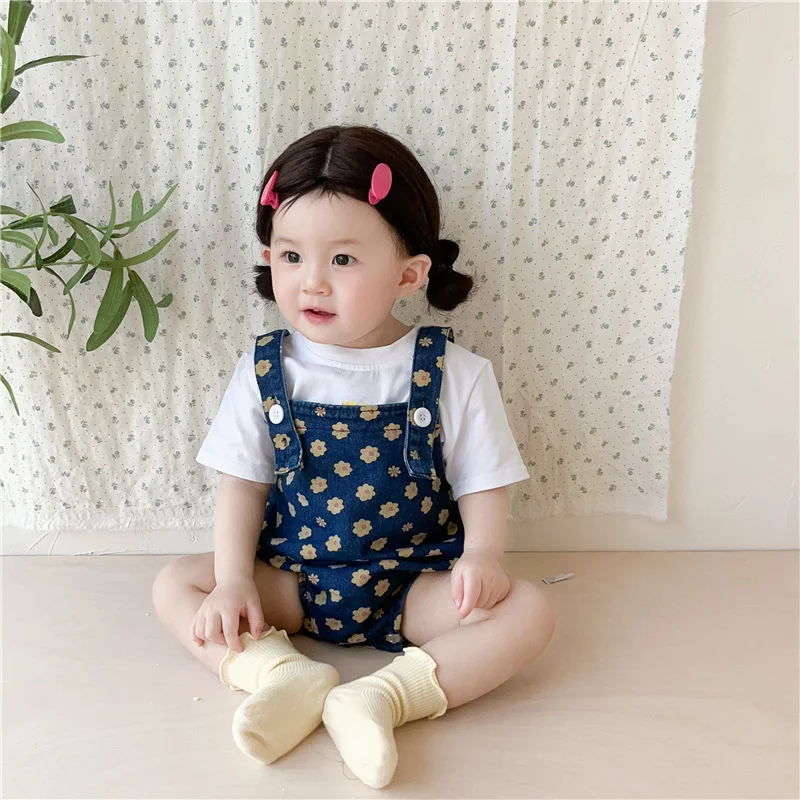 Baby Girl Suit 2023 Summer Newborn Baby Children's Daisy Short-sleeve Top +Overall Pants Cartoon kawaii Flower Baby Clothes Suit
Baby Girl Suit 2023 Summer Newborn Baby Children's Daisy Short-sleeve Top +Overall Pants Cartoon kawaii Flower Baby Clothes Suit