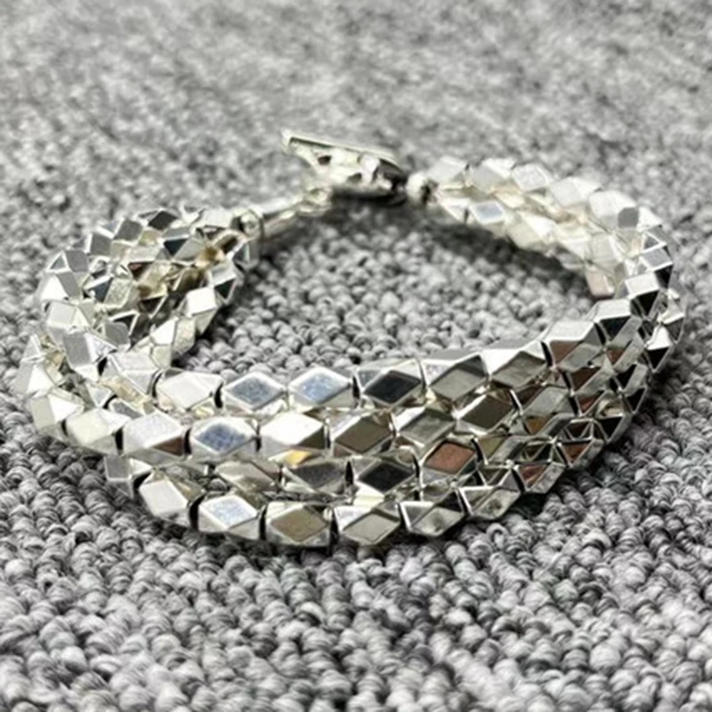 Hot selling European and American creative fashion electroplating silver S925 four row bracelet exquisite luxury jewelry gift
Hot selling European and American creative fashion electroplating silver S925 four row bracelet exquisite luxury jewelry gift
