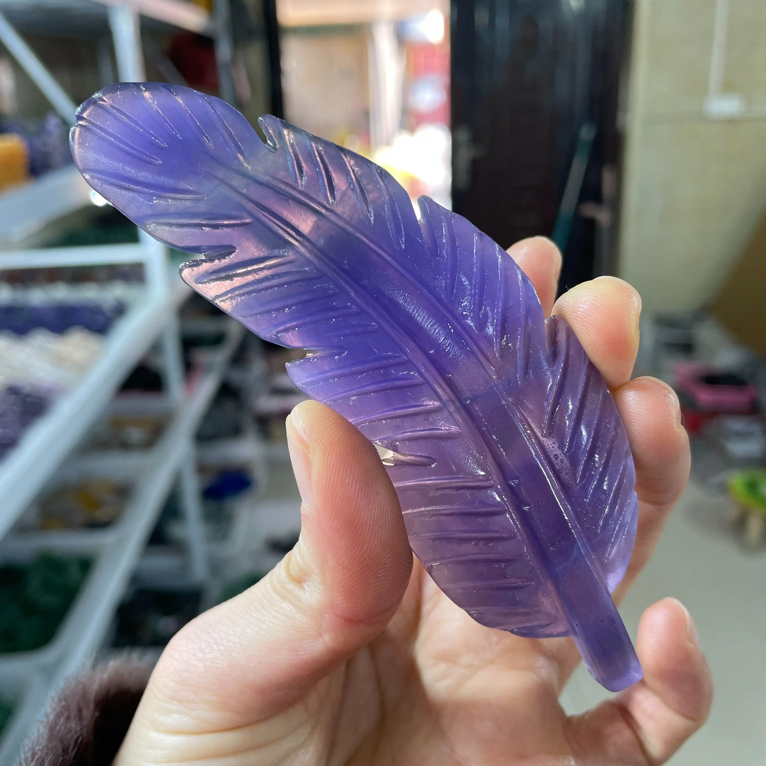 12cm Natural Healing Gemstone Hand Carved Handicrafts Purple Fluorite Feather Crystal Carving For Home Decor Gifts
12cm Natural Healing Gemstone Hand Carved Handicrafts Purple Fluorite Feather Crystal Carving For Home Decor Gifts