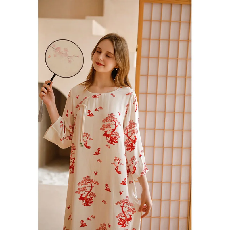 2023 Satin Chinese Retro Style Nightgown Red Pine Print Ladies Pajamas Round Neck Viscose 7 - Quarter Sleeves Night Dress Women
2023 Satin Chinese Retro Style Nightgown Red Pine Print Ladies Pajamas Round Neck Viscose 7 - Quarter Sleeves Night Dress Women