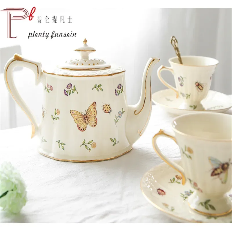 French gold garden European ceramic gold-painted coffee cups and saucers Luxury retro flower teacups English afternoon tea set
French gold garden European ceramic gold-painted coffee cups and saucers Luxury retro flower teacups English afternoon tea set