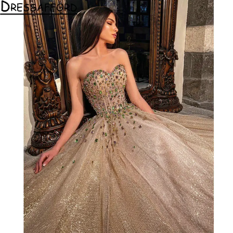 Gold Diamonds Crystal Dubai Evening Dresses A-Line Sweetheart Sleeveless Glitter Beading Saudi Arabic Formal Party Gown
Gold Diamonds Crystal Dubai Evening Dresses A-Line Sweetheart Sleeveless Glitter Beading Saudi Arabic Formal Party Gown