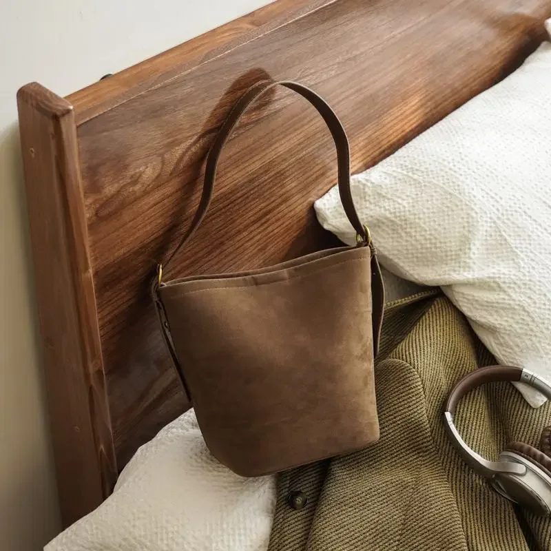 Miracle Kira Autumn/Winter Vintage Suede Face Bag 2023 New Women Popular Crossbody Bags One Shoulder Bucket Bags Festival Gifts
Miracle Kira Autumn/Winter Vintage Suede Face Bag 2023 New Women Popular Crossbody Bags One Shoulder Bucket Bags Festival Gifts