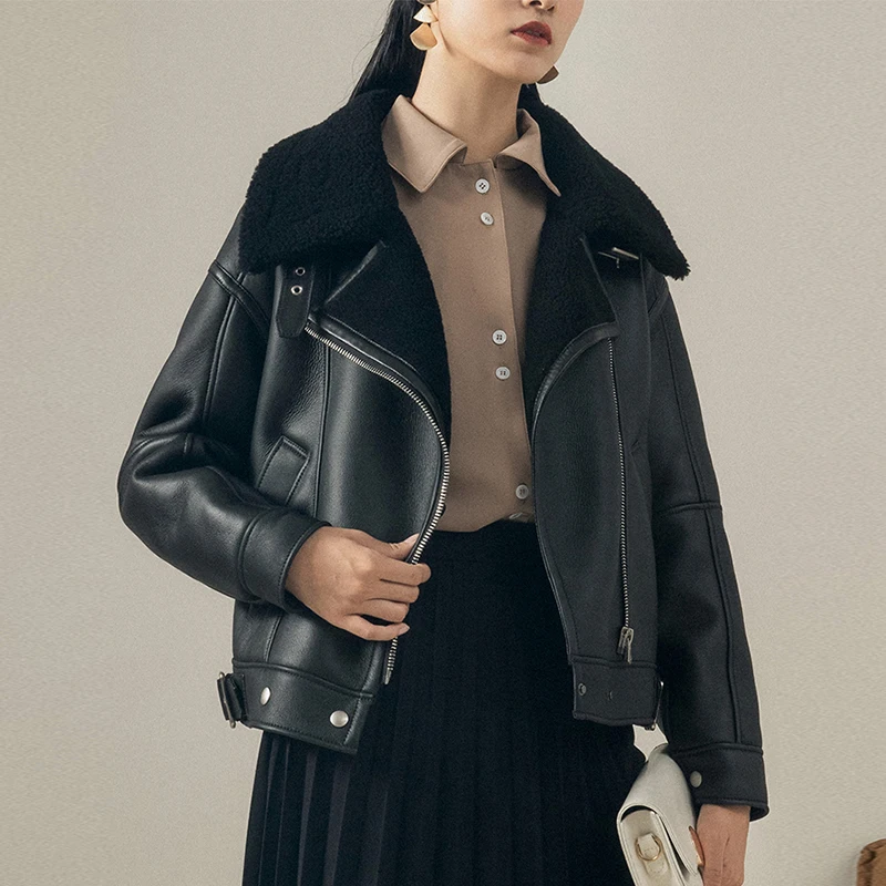 Luxury Merino Sheep Fur Winter Lambwool Coat Women 2024 New High-end Classic Short Real Fur Genuine Leather Motorcycle Jackets
Luxury Merino Sheep Fur Winter Lambwool Coat Women 2024 New High-end Classic Short Real Fur Genuine Leather Motorcycle Jackets