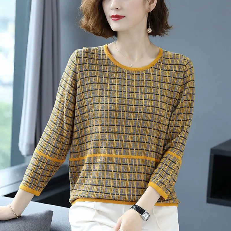 Women's Clothing Casual Fashion Round Neck Spliced Knitted Thin Tops Summer Loose All-match 3/4 Sleeve Plaid T-shirt Female
Women's Clothing Casual Fashion Round Neck Spliced Knitted Thin Tops Summer Loose All-match 3/4 Sleeve Plaid T-shirt Female