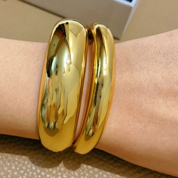 

2024 Fashion Europe America Smooth Wide Gold Bracelet Top Quality Luxury Jewelry Women Designer Brands Jewelry Accessories Trend