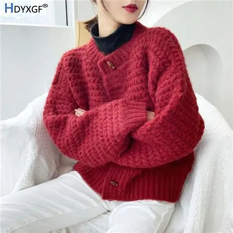 Winter O-neck Knitted Cardigan Sweater Female Sweet Style Single-breasted Twist Long Sleeve Coat Solid Color Hollou Out Tops New
Winter O-neck Knitted Cardigan Sweater Female Sweet Style Single-breasted Twist Long Sleeve Coat Solid Color Hollou Out Tops New