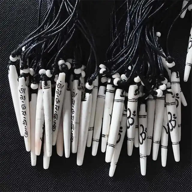 Amulette tibétaine sculptée Yak Sophia avec ULréglable, mantras crocs, JOTNL248 2