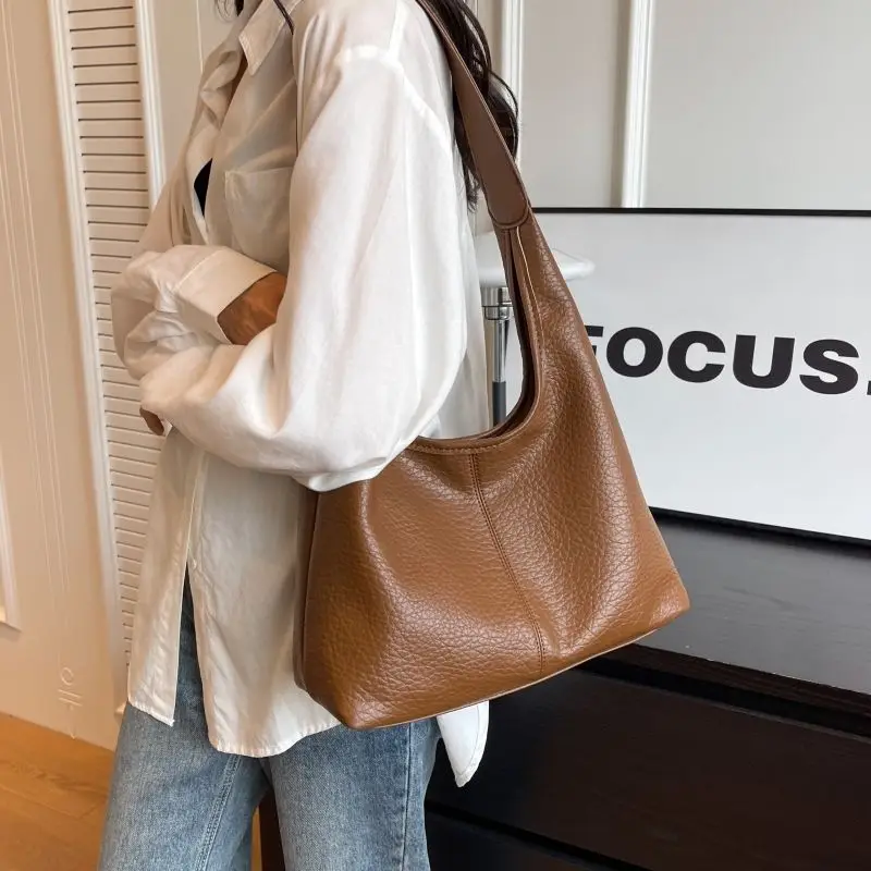 2024 New Women Bucket Bag Handbags For Women Designer Luxury Soft Leather Shoulder Bag Simple Daily Ladies Tote Bags
2024 New Women Bucket Bag Handbags For Women Designer Luxury Soft Leather Shoulder Bag Simple Daily Ladies Tote Bags