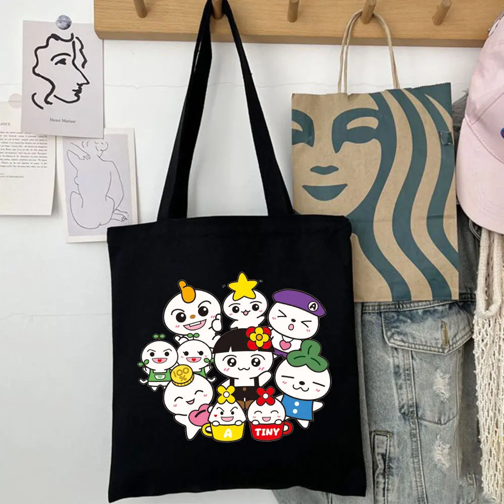 Kpop Ateez Tote bag Cartoon Printing Luggage Square Zipper Canvas Bags Crossbody Bag Students Handbag WooYoung JongHo SAN Gift
Kpop Ateez Tote bag Cartoon Printing Luggage Square Zipper Canvas Bags Crossbody Bag Students Handbag WooYoung JongHo SAN Gift