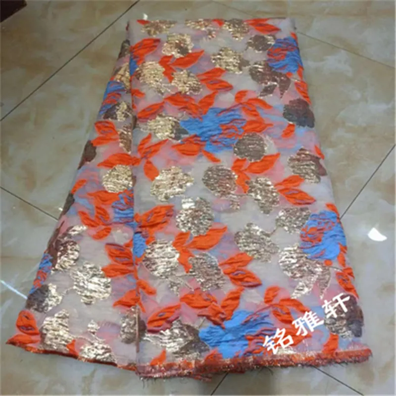 High-grade three-dimensional yarn-dyed rose relief jacquard trench coat fabric stiff dress dress cheongsam suit fabric
High-grade three-dimensional yarn-dyed rose relief jacquard trench coat fabric stiff dress dress cheongsam suit fabric