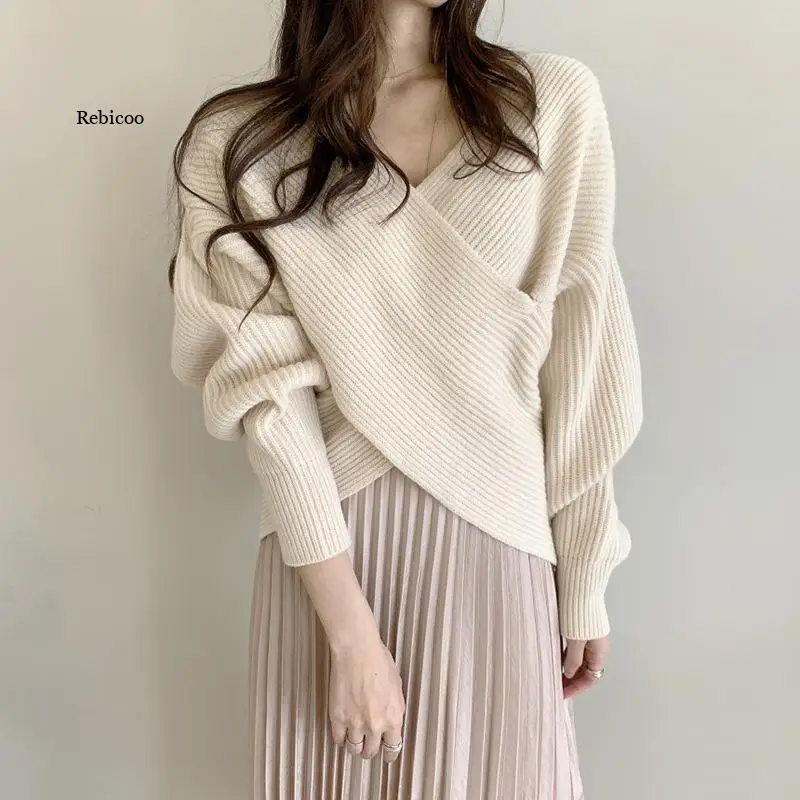New 2022 Long Sleeves Sweater Pullover Ladies Korean Style Fashion Knitted Short Sweater Criss-Cross V-neck Women Tops
New 2022 Long Sleeves Sweater Pullover Ladies Korean Style Fashion Knitted Short Sweater Criss-Cross V-neck Women Tops