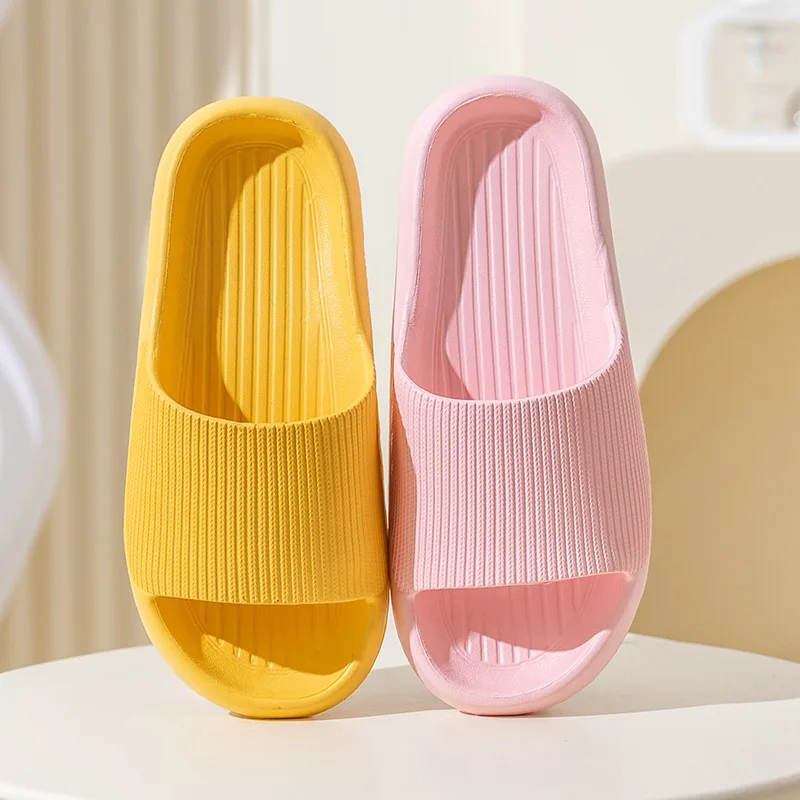 Summer Poop Feeling Bathroom Home Indoor Women's Slippers Home Couple Household Comfortable Light Use Living Room Slippers Men
Summer Poop Feeling Bathroom Home Indoor Women's Slippers Home Couple Household Comfortable Light Use Living Room Slippers Men