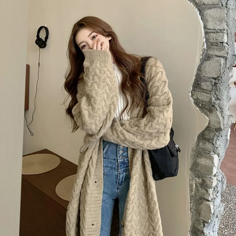 

2023 Oversized Catty Sweater Women Loose Outwear New Autumn and Winter Fashion Slim Mid Length Pullover Knit Sweater Thickened