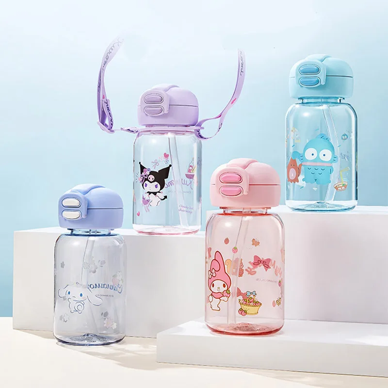 600 мл Милая мультяшная мелодия Kuromi Cinnamoroll Hangyodon двойная фотография с ремешком Sippy Cup для девочки
600 мл Милая мультяшная мелодия Kuromi Cinnamoroll Hangyodon двойная фотография с ремешком Sippy Cup для девочки