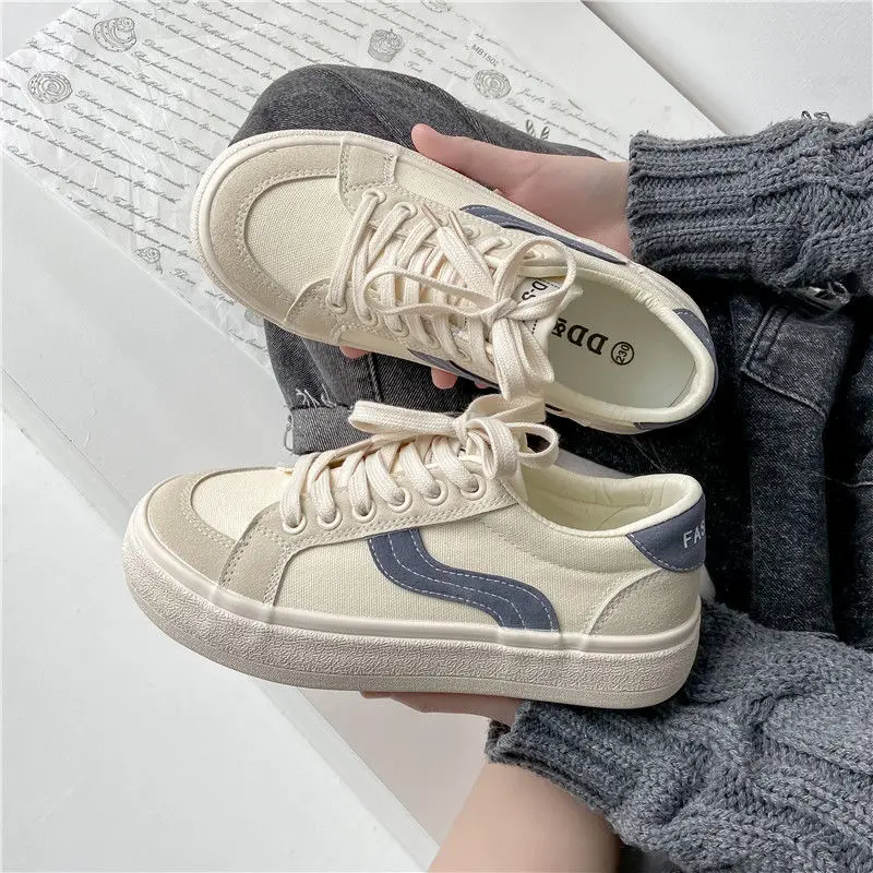 2023 Autumn Canvas Sneakers New Fashion Students White Platform Sneakers Korea Daily Wear All-match Basic Sleek Female Shoes
2023 Autumn Canvas Sneakers New Fashion Students White Platform Sneakers Korea Daily Wear All-match Basic Sleek Female Shoes
