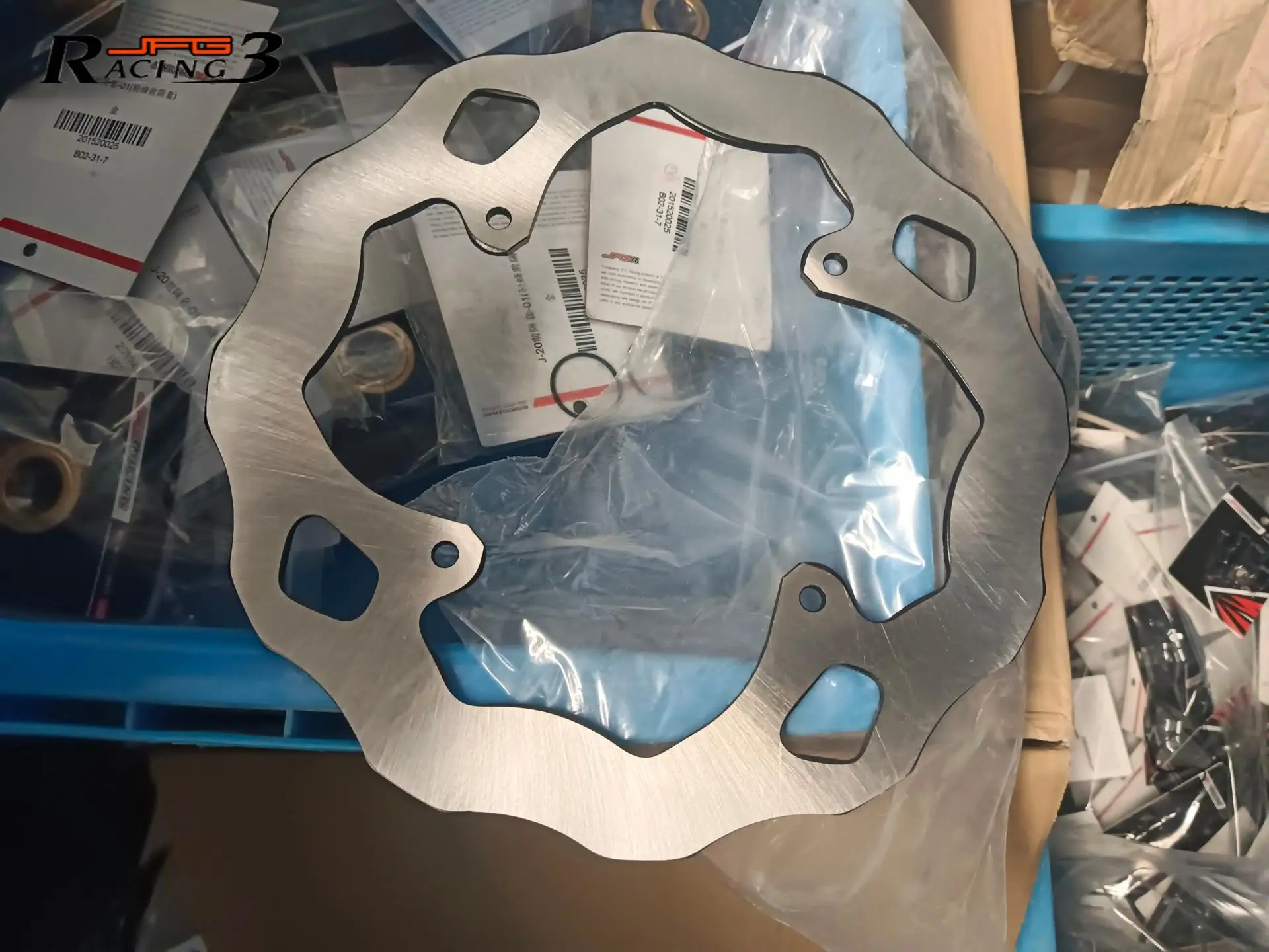 Аксессуары для мотоциклов 240 мм задний тормозной диск для CR 125R 250R 02-07 CRF250R 04-20 CRF450R 02-21 CRF250RX 19-21 CRF450RX 17-21
Аксессуары для мотоциклов 240 мм задний тормозной диск для CR 125R 250R 02-07 CRF250R 04-20 CRF450R 02-21 CRF250RX 19-21 CRF450RX 17-21